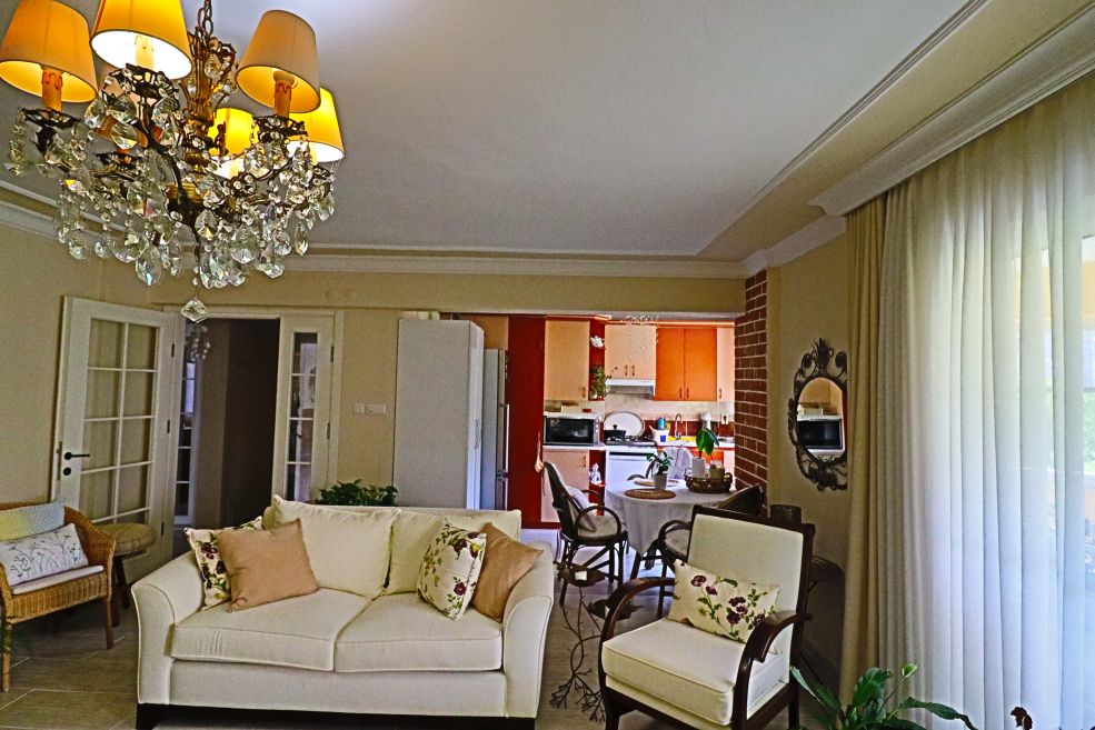 Ürkmez'de 125M2 3+1 Geniş Ferah Yapılı Masrafsız Satılık Daire — 9 / 22