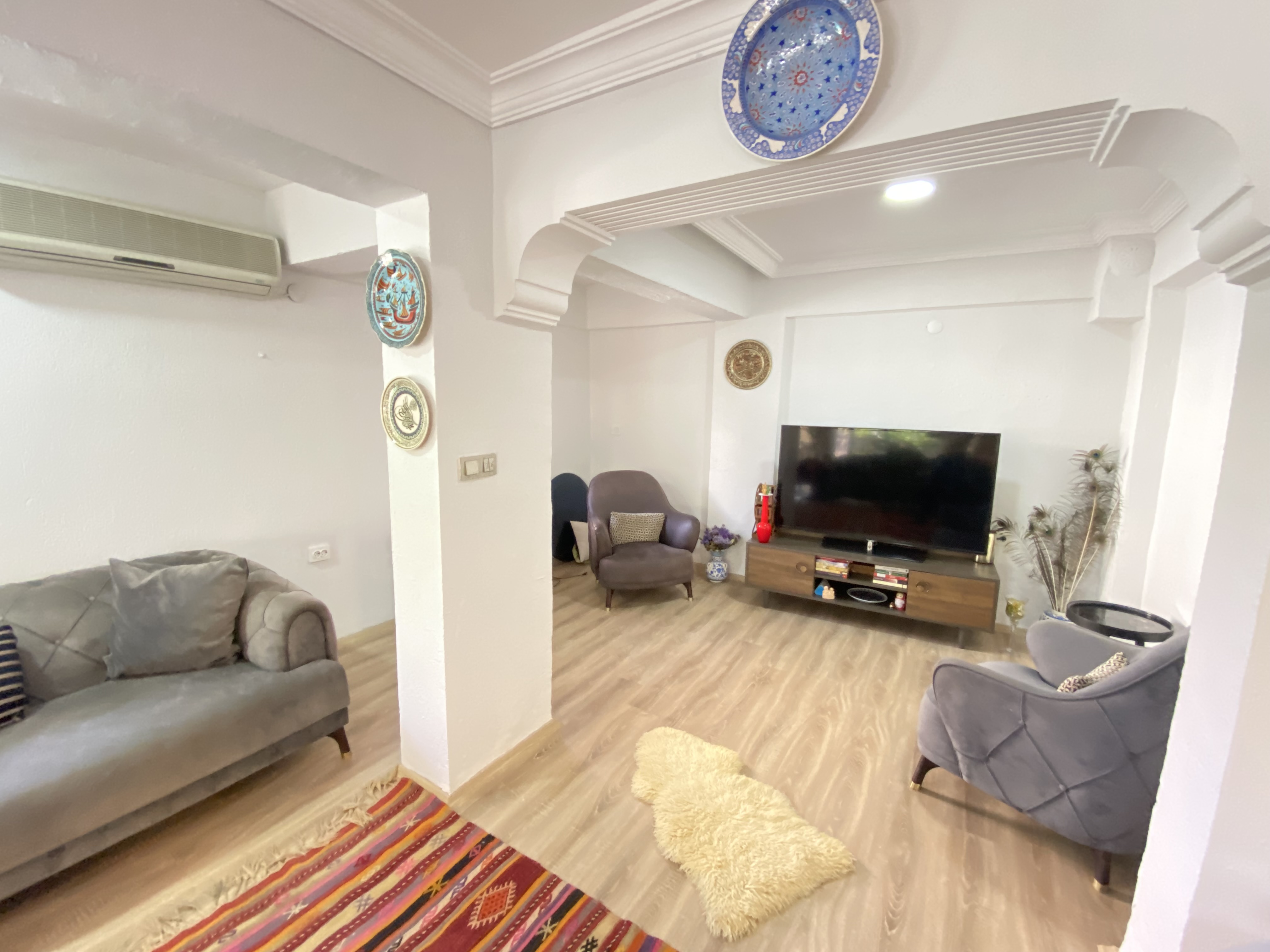 Ürkmez De Denize Tarafında Bahçeli Satılık 5+1 Villa — 10 / 28