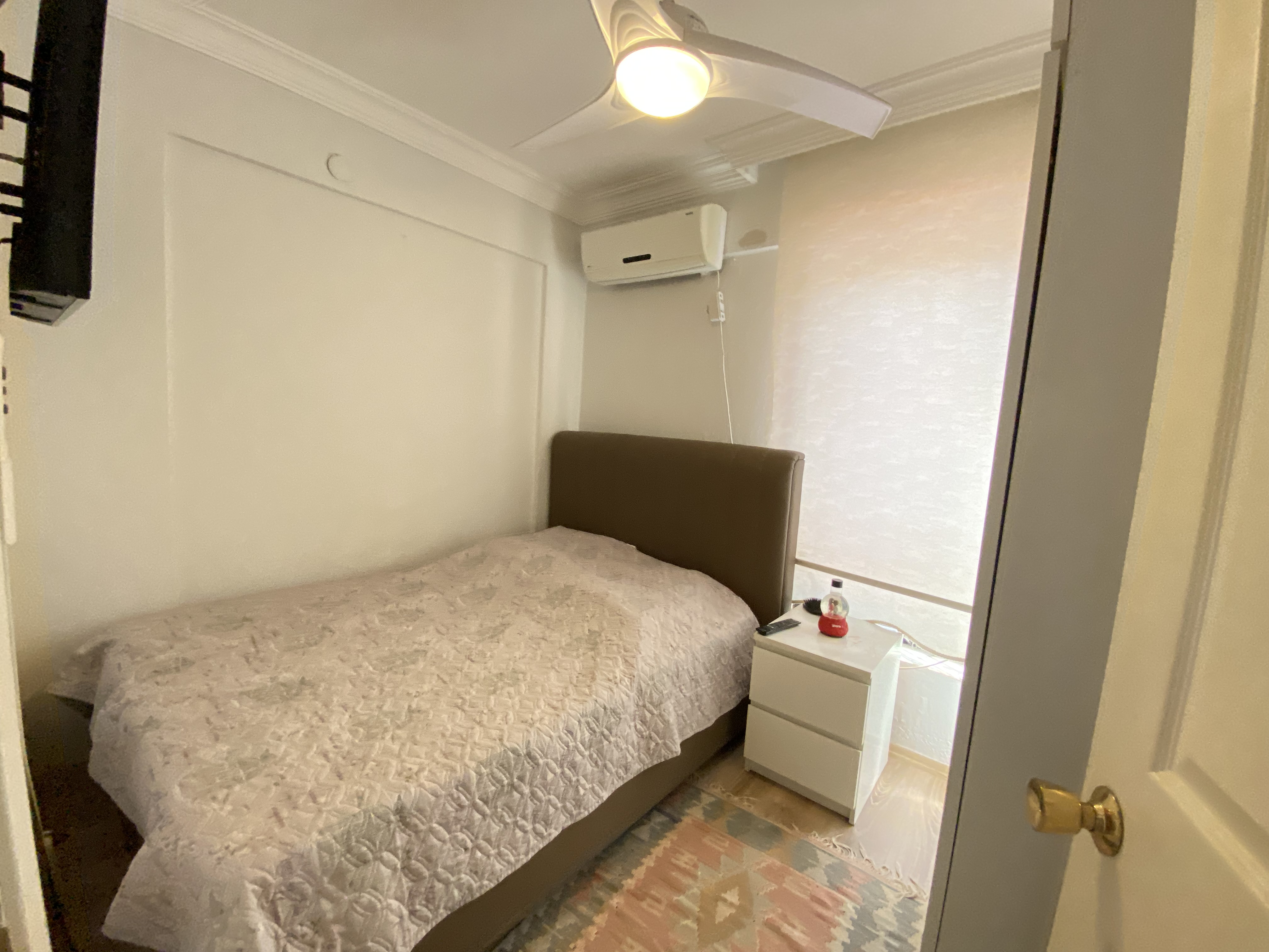 Ürkmez De Denize Tarafında Bahçeli Satılık 5+1 Villa — 17 / 28