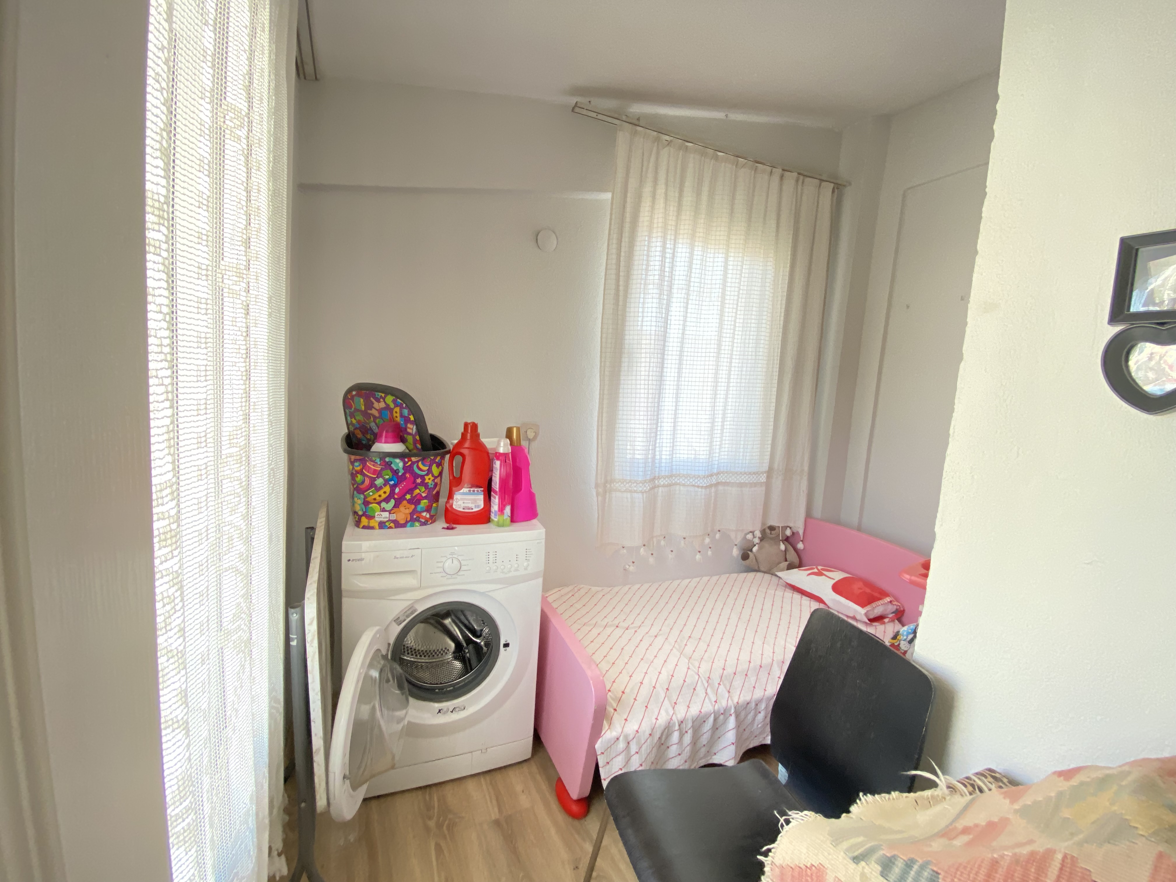 Ürkmez De Denize Tarafında Bahçeli Satılık 5+1 Villa — 24 / 28